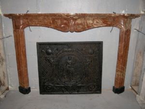 chm461 Italian 18th-century fireplace, measurements: h 119 cm x w 178 cm